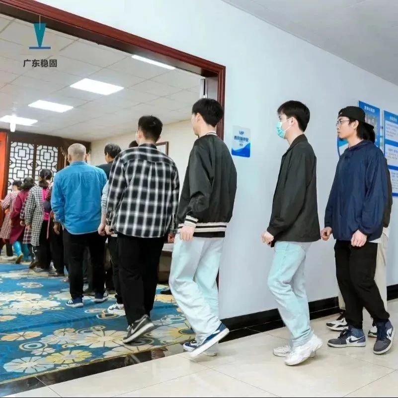 噜噜噜AV久久AV波多野结衣